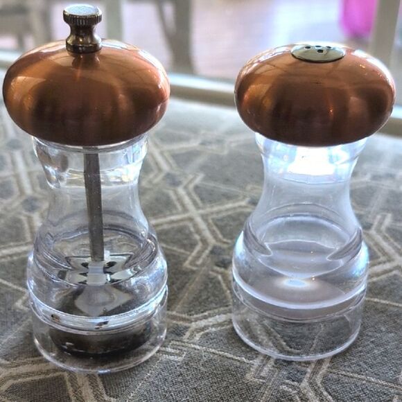 Olde Thompson Small Copper Top Salt and Pepper Mill Set - Picture 6 of 8